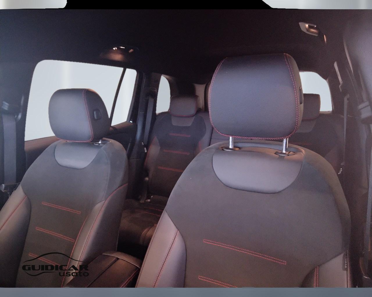 Mercedes-Benz GLB - X247 2019 - GLB 180 d Premium auto