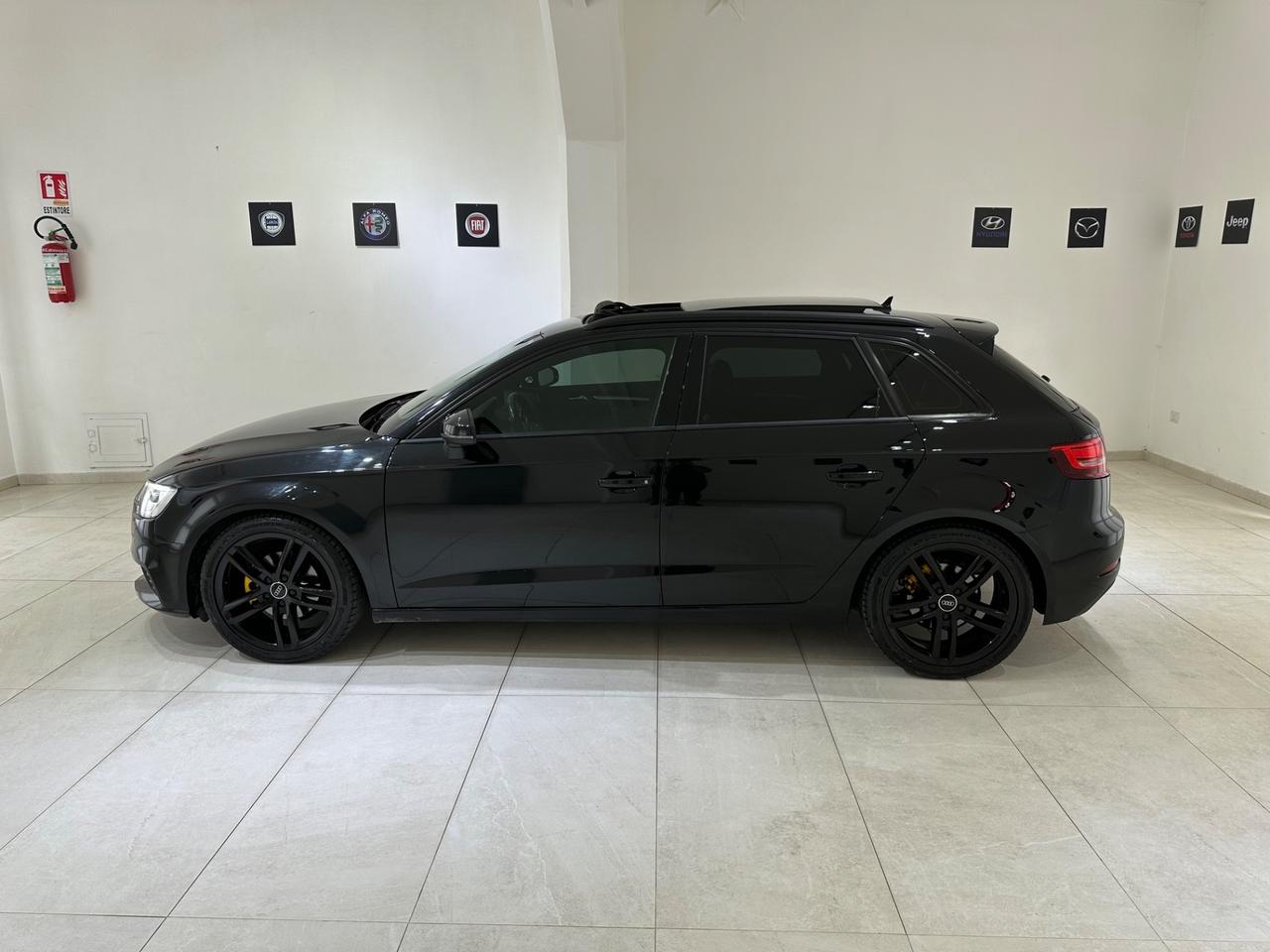 Audi A3 SPB 30 TDI SPORT TOTAL BLACK TETTO APRIBILE