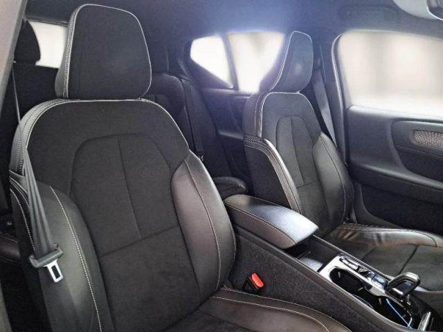 VOLVO XC40 T5 Recharge Plug-in Hybrid R-design