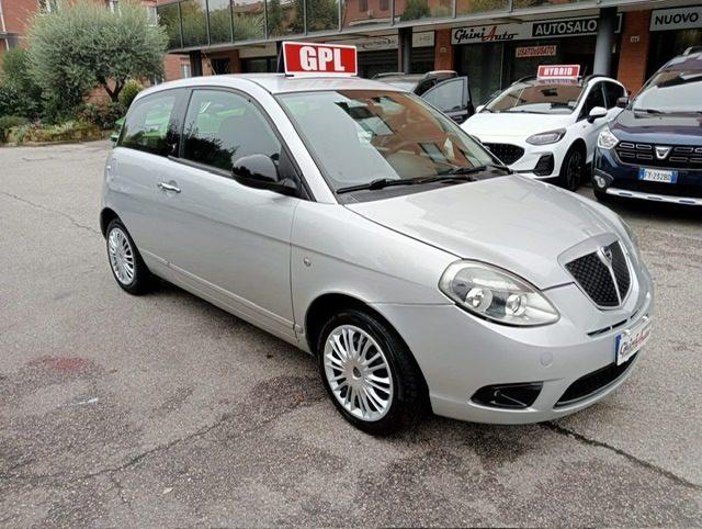LANCIA Ypsilon 1.2 69 CV New Oro BIFUEL GPL ok *neopatentati*