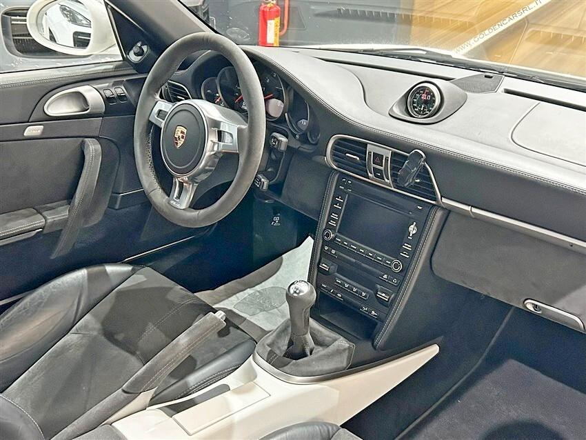 Porsche 911 997 Coupe 3.8 Carrera 4 GTS