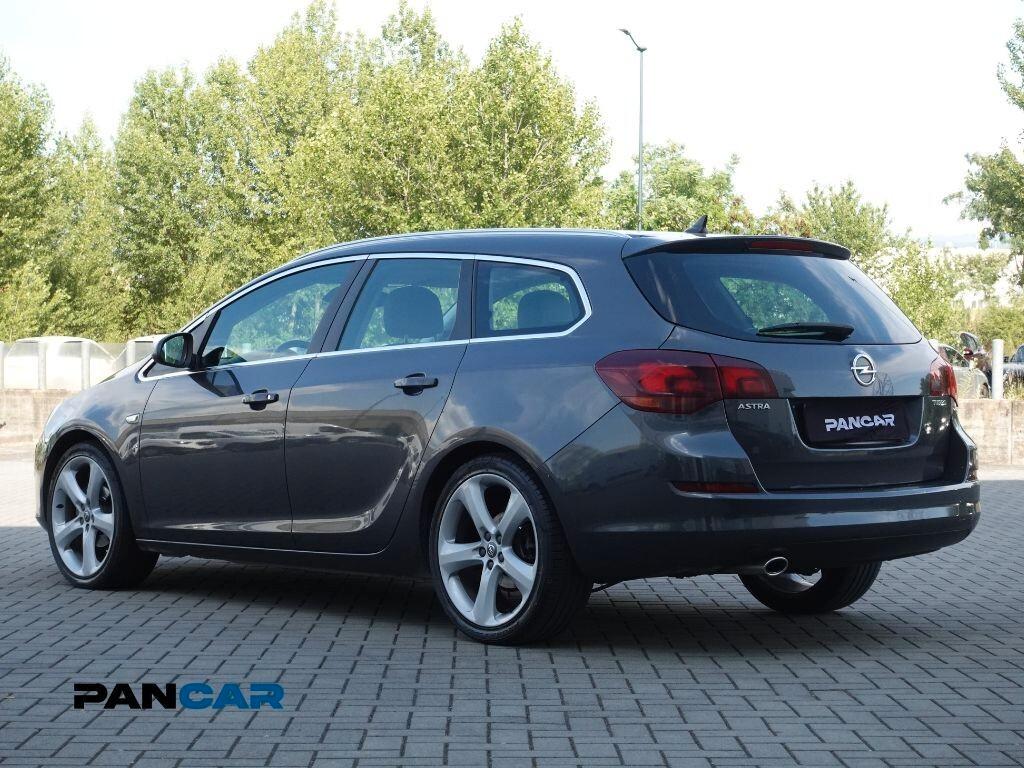 Opel Astra 1.4 Turbo 140CV Sports Tourer Cosmo