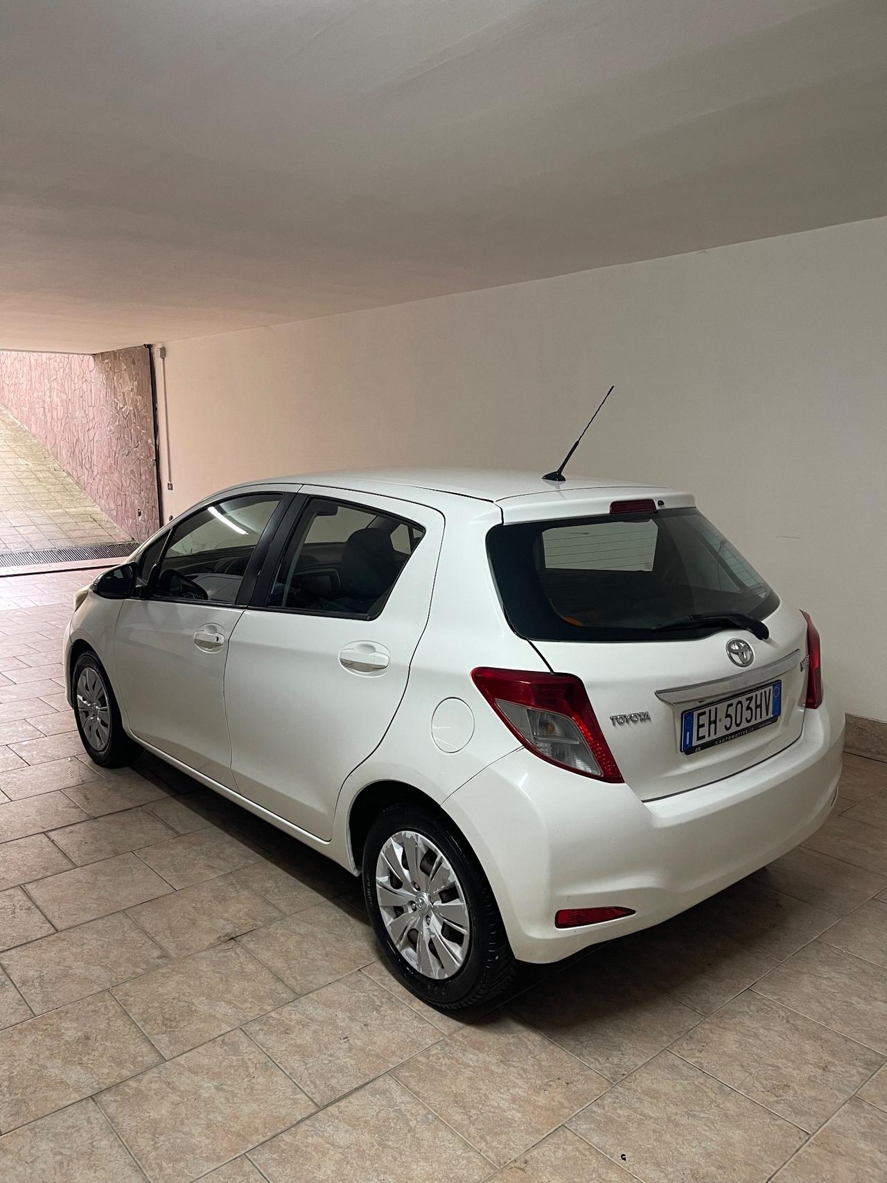 Toyota Yaris 1.3 5 porte Lounge