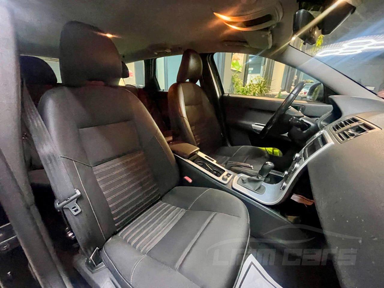 Volvo V50 1.6 d2 R-design 115cv