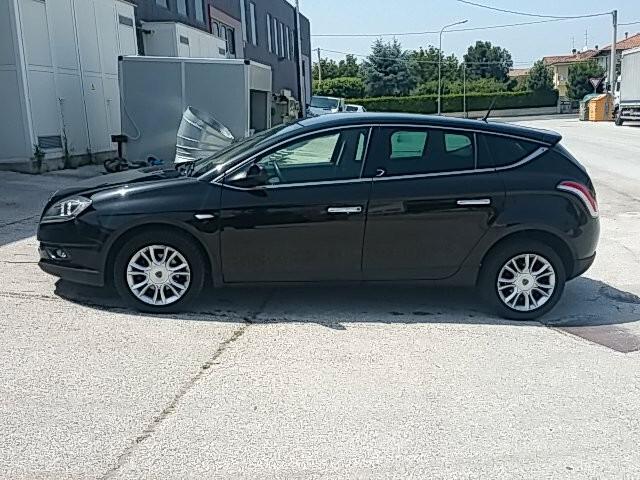 Lancia Delta 1.6 MJT 105CV Silver