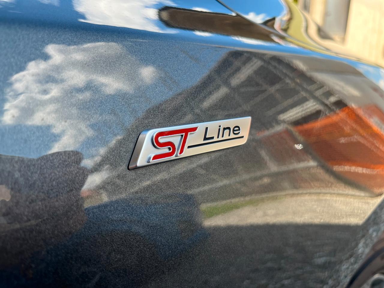 Ford Focus 1.0cc HYBRID 125cv ST-LINE C/AUTOMATICO