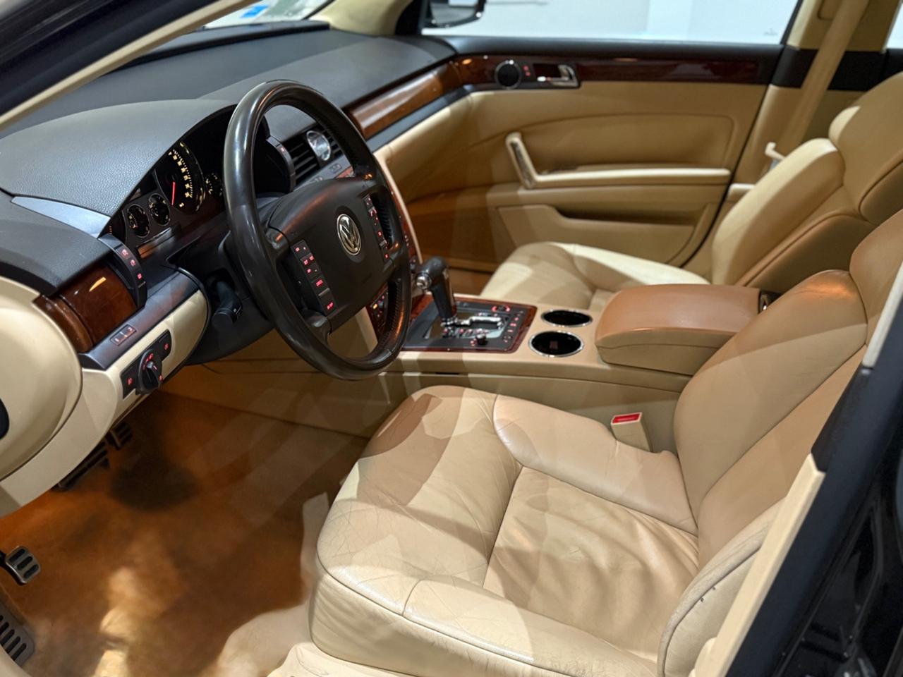 Volkswagen Phaeton 3.2 V6 Benzina Cv241/Kw177