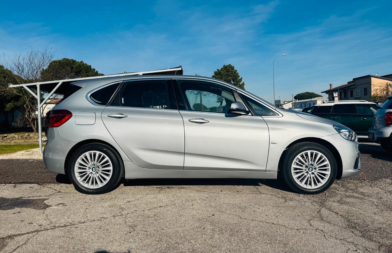 Bmw 2er Active Tourer 218d Luxury