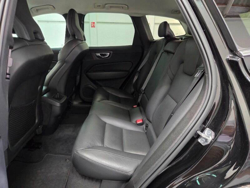 VOLVO XC60 (2017-->) XC60 B4 automatico Essential