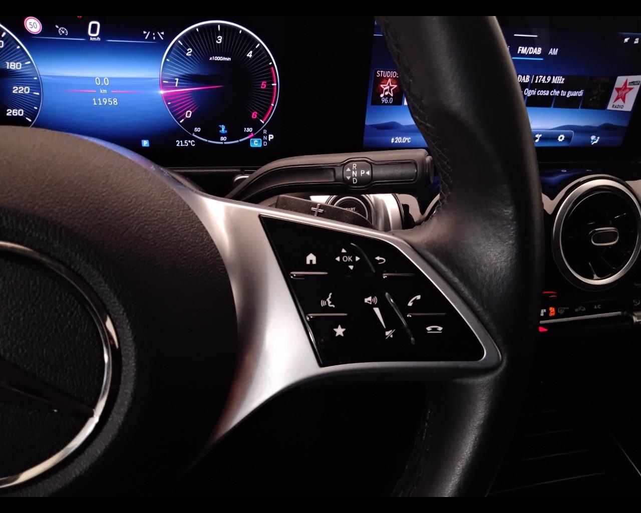 Mercedes-Benz GLB - X247 2023 - GLB 180 d Progressive Advanced auto