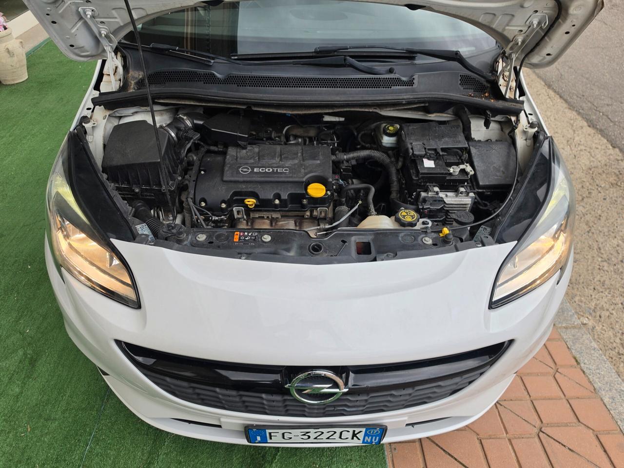 Opel Corsa 1.2 5 porte b-Color
