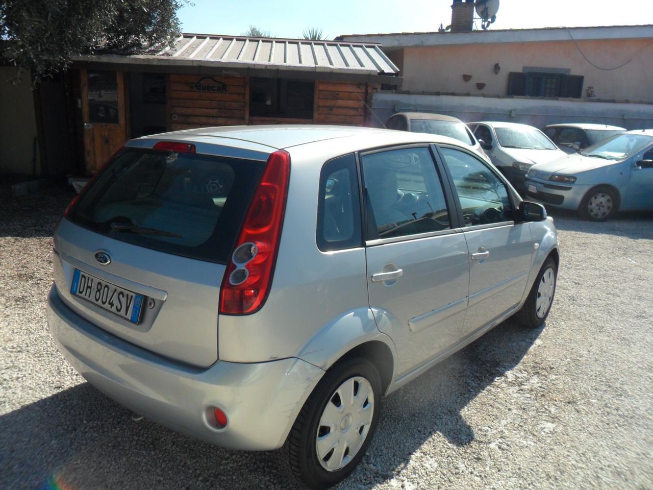 Ford Fiesta 1.2 16V 5p. Ghia