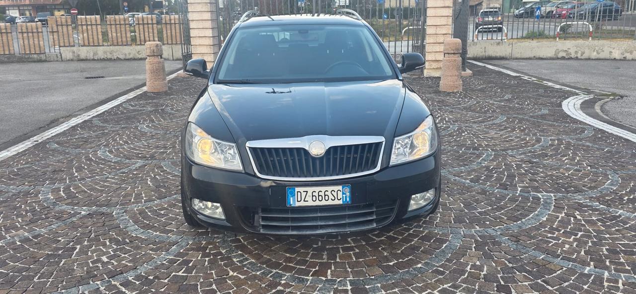 Skoda Octavia 1.6 TDI CR F.AP. Wagon Elegance