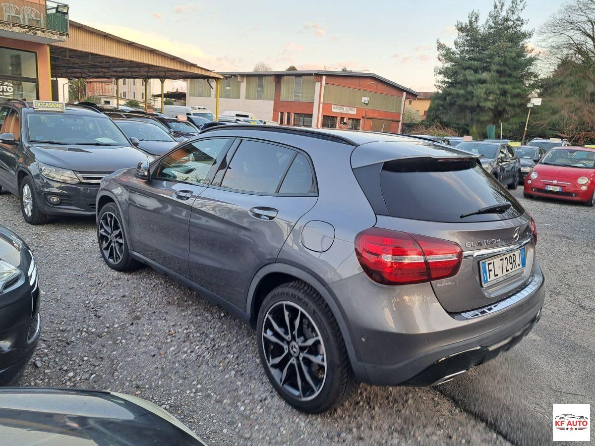 MERCEDES GLA - 180D Automatic Premium