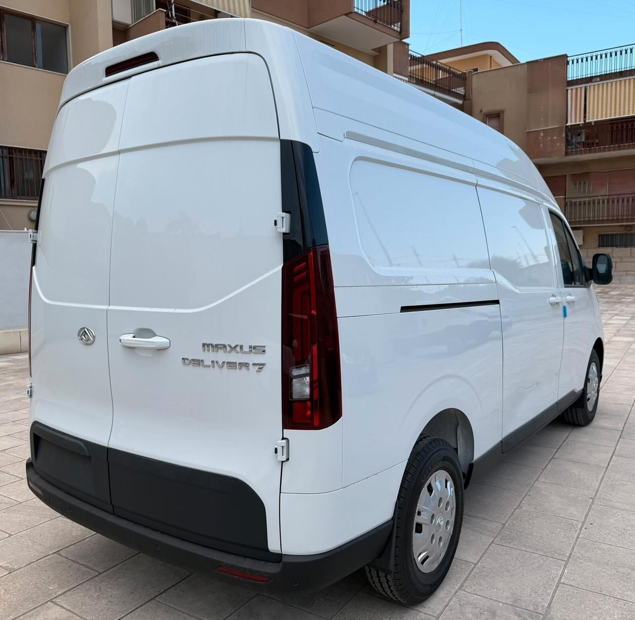 Maxus furgone Deliver 7 tetto alto