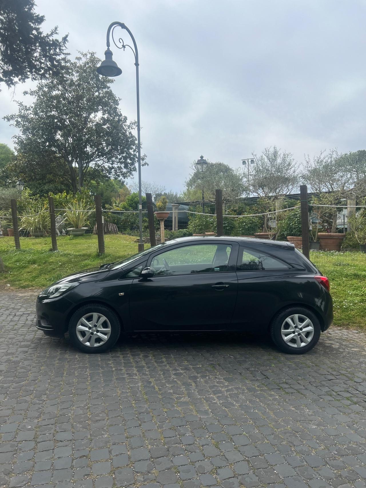 Opel Corsa 1.4 90CV GPL - NEOPATENTATI