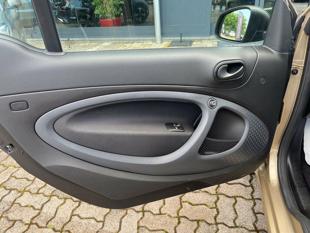 Smart fortwo cabrio EQ Pure