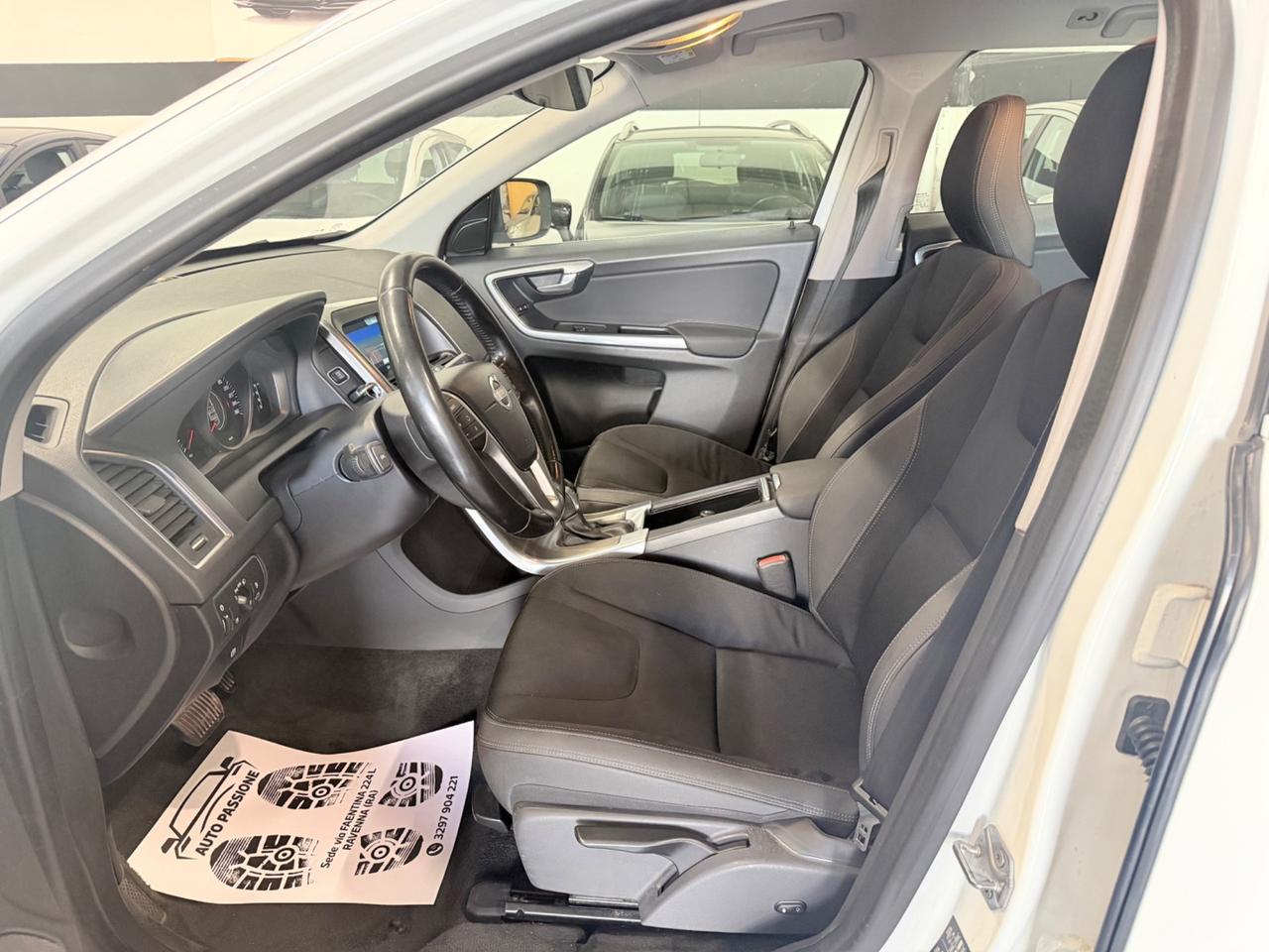 Volvo XC 60 XC60 D4 Geartronic R-design Kinetic