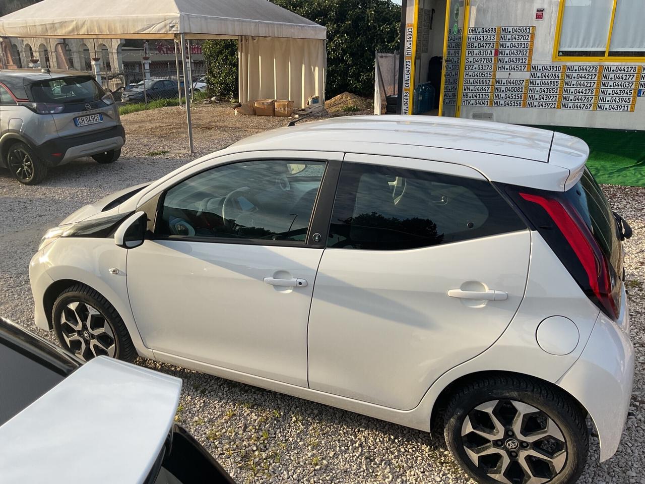 Toyota Aygo Connect 1.0 VVT-i 72 CV 5 porte x-play