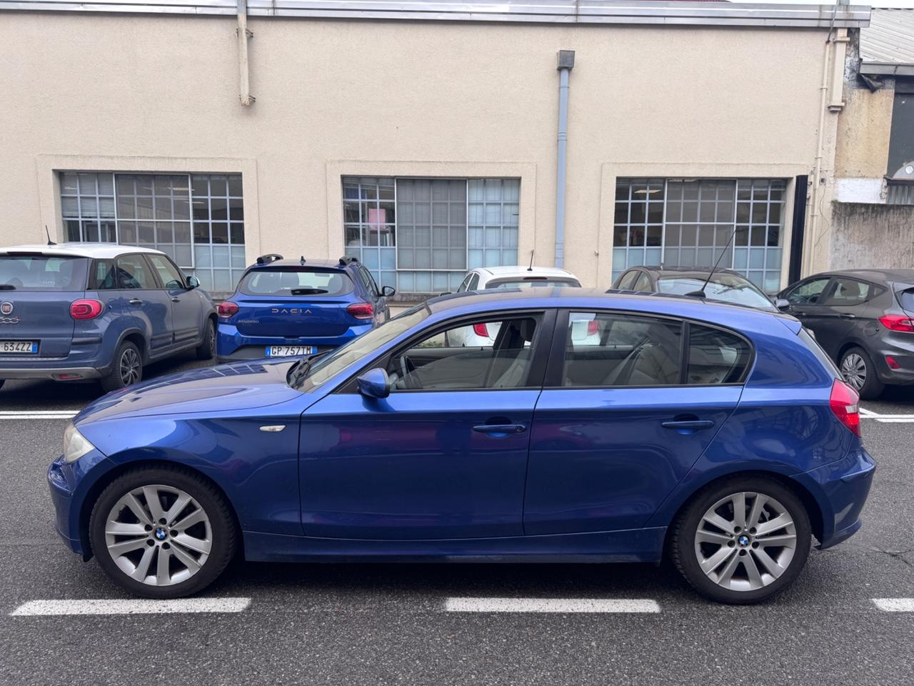 Bmw 120i benzina 5 porte Futura