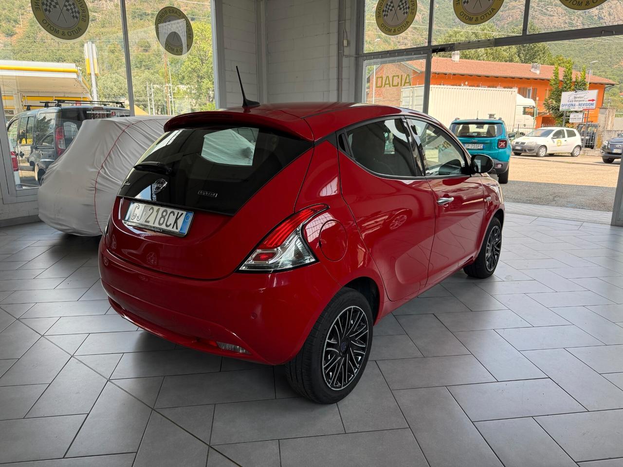 Lancia Ypsilon 1.0 FireFly 5 porte S&S Hybrid Ecochic Gold