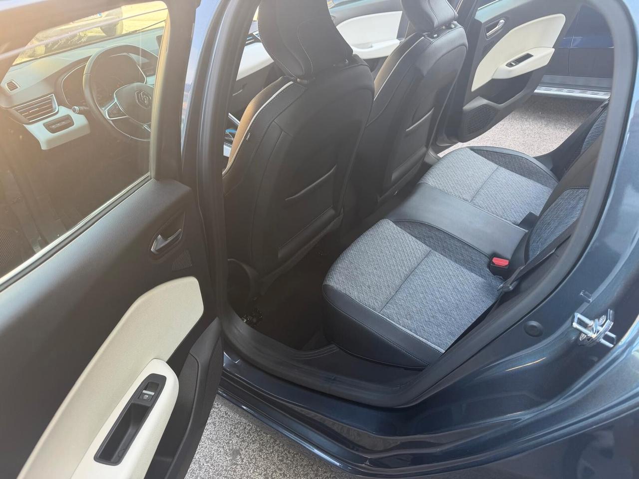 Renault Clio Full Hybrid E-Tech 140 CV 5 porte