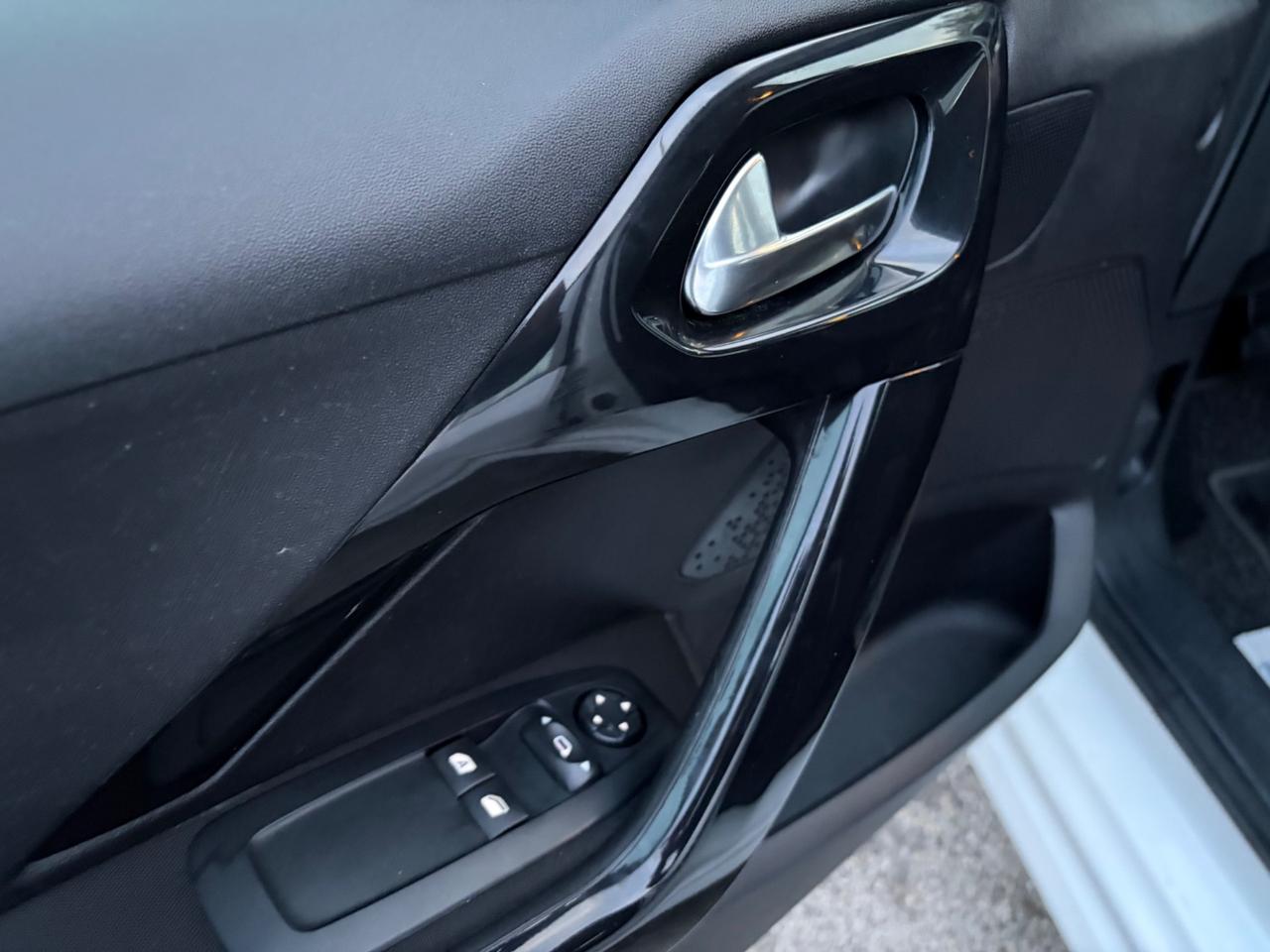 Peugeot 208 benzina - 2016 - 5 porte