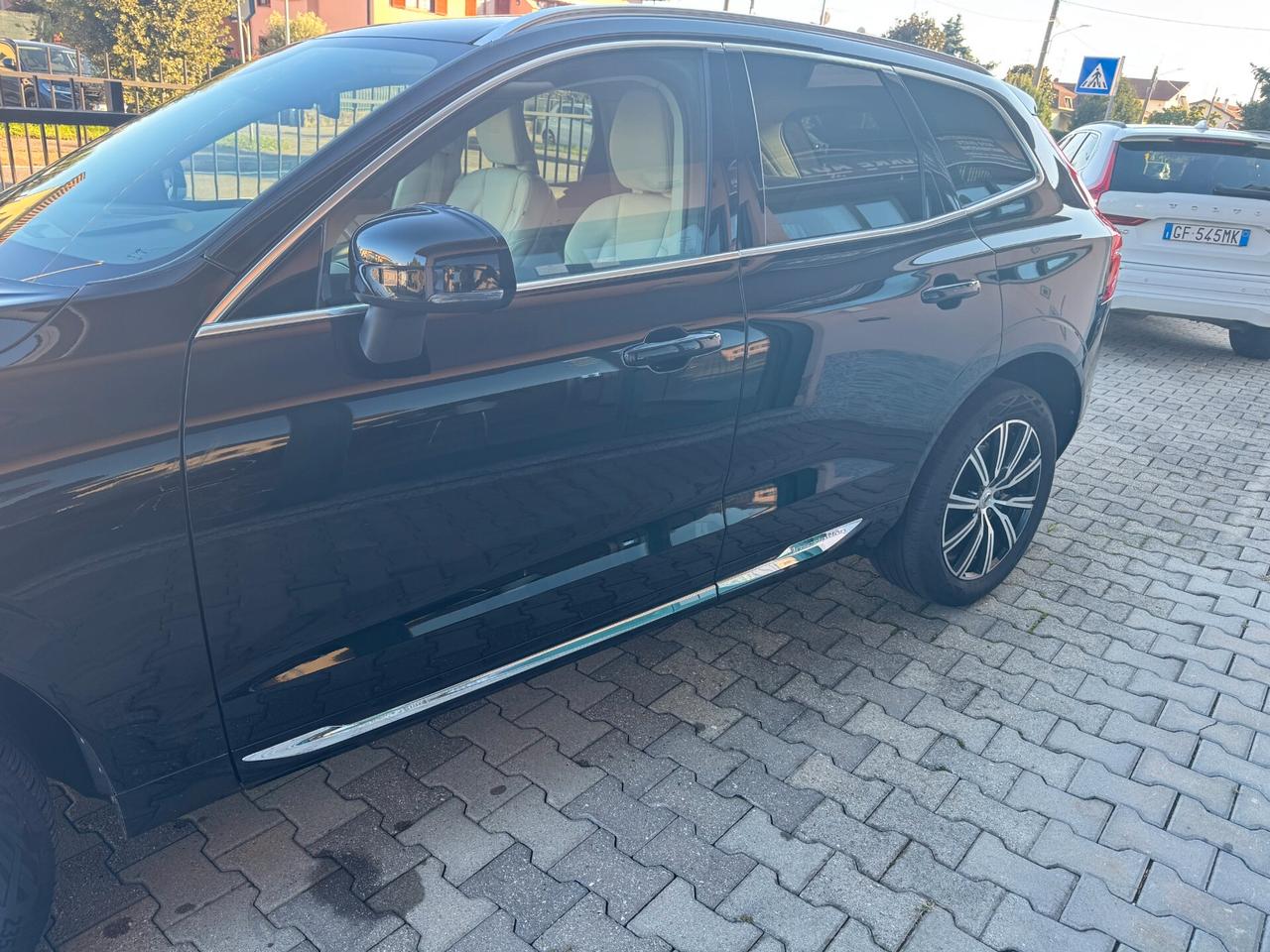 Volvo XC 60 XC60 B4 (d) AWD Geartronic Inscription