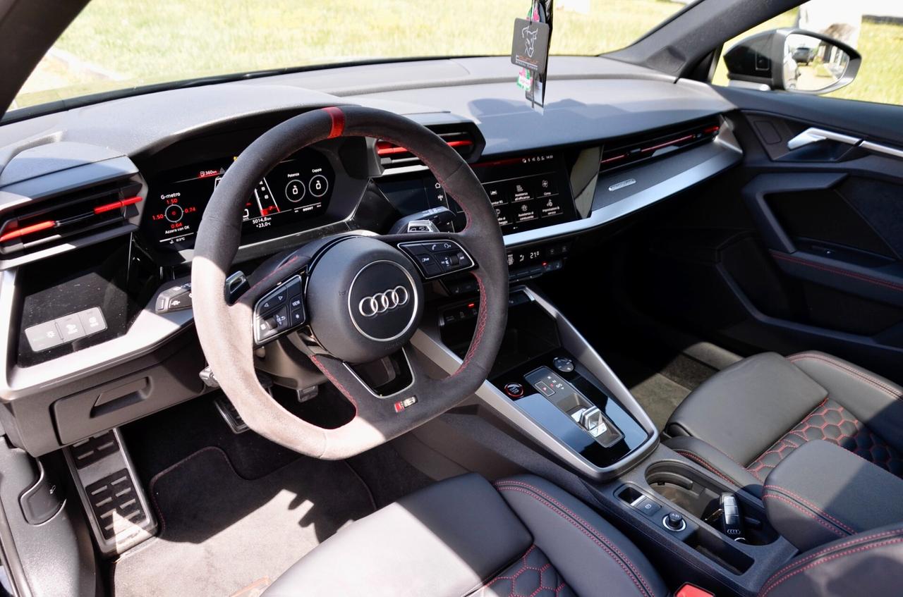 AUDI RS3 SPORTBACK 2.5 TFSI QUATTRO 400cv S-TRONIC, BOLLO E SUPER 2/27, UNICOPROPRIETARIO, TETTO, DYNAMIC PACK, MILLTEK, MATRIX, PERMUTE