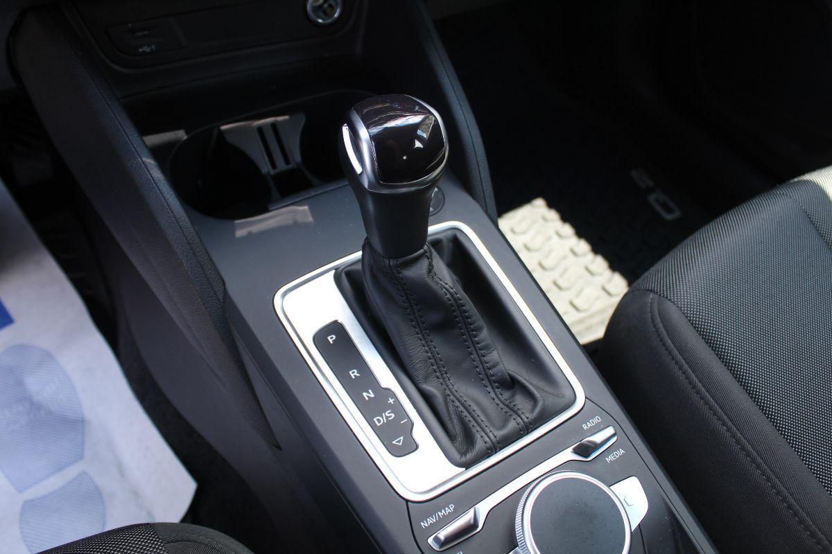 AUDI - Q2 - 35 TDI quattro S tronic Business