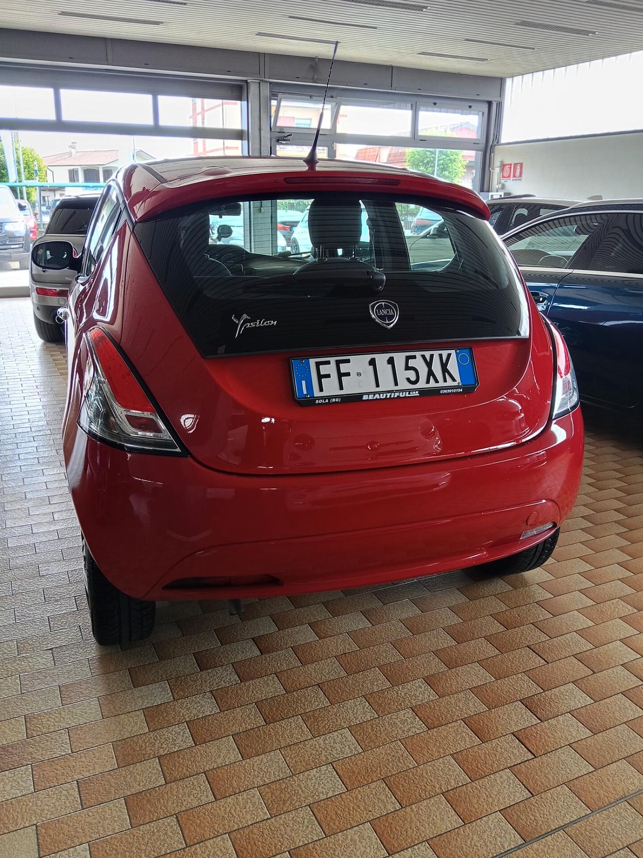 Lancia Ypsilon 1.2 69 CV 5 porte Silver