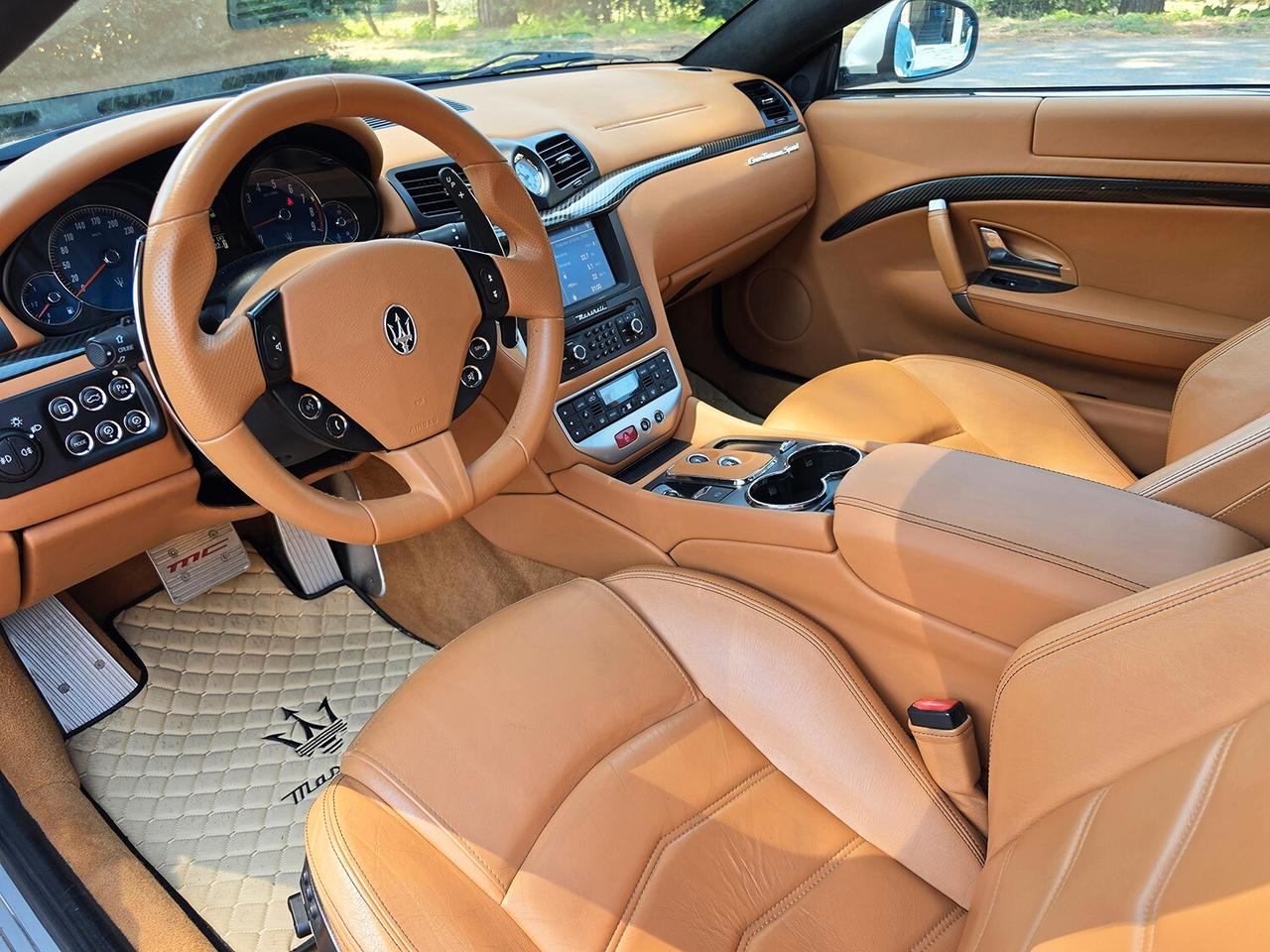 MASERATI GRANTURISMO 4.7 S V8 CAMBIOCORSA_BIANCO FUJI_ALLESTIMENTO MC_GARANZIA 12 MESI_TAGLIANDATA_LUCI DIURNE LED