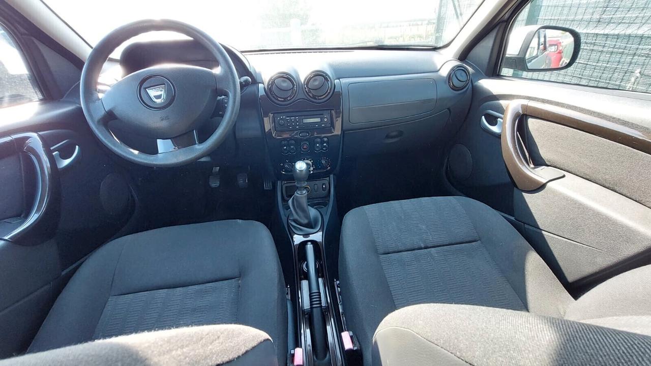 Dacia Duster 1.5 Diesel Neopatentati con gancio di traino