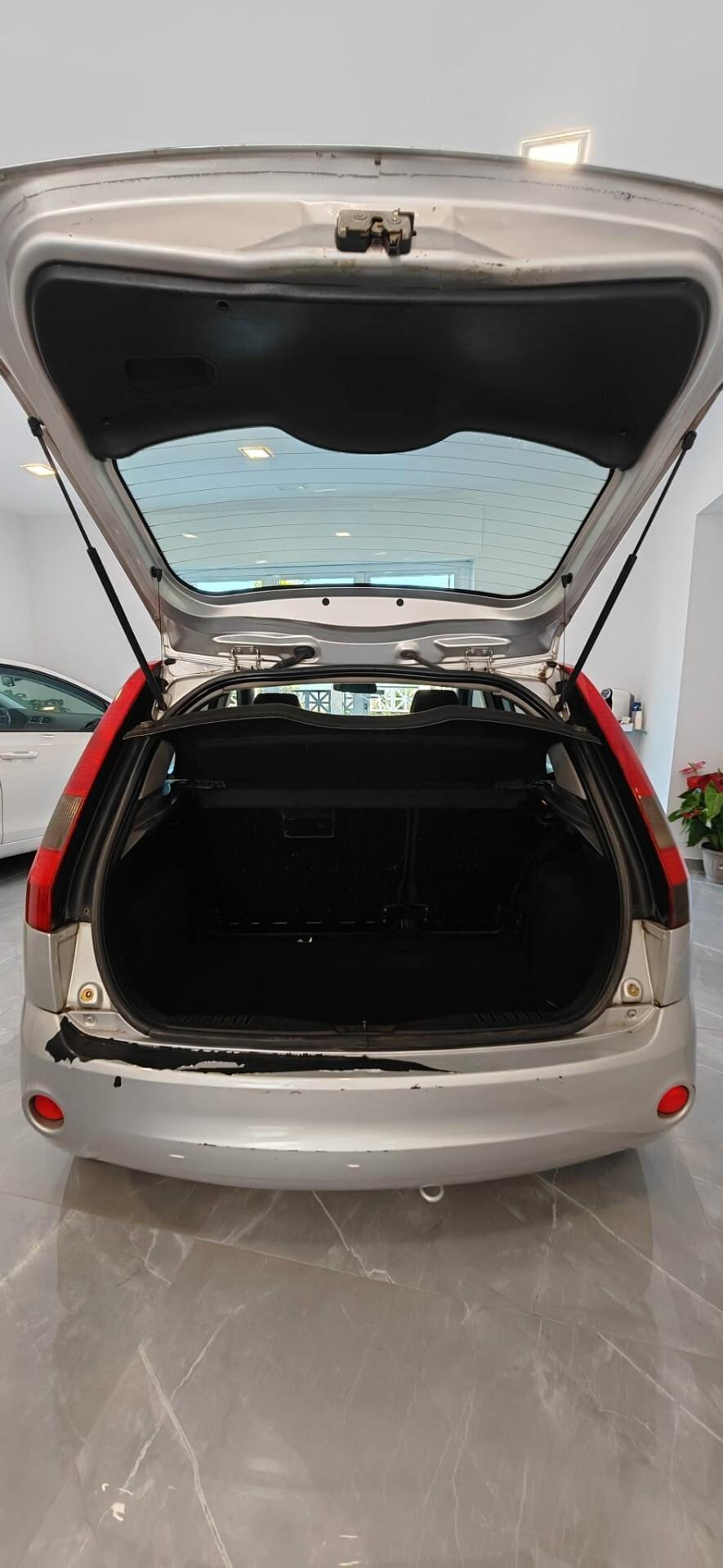 Ford Fiesta 1.2 16V 5p. Ghia