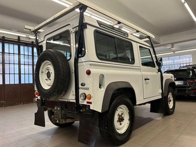 Land Rover Defender 90 2.4 TD4 Station Wagon SE