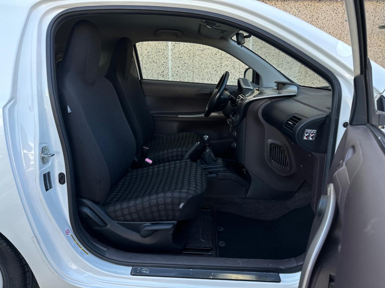 Toyota iQ 1.0