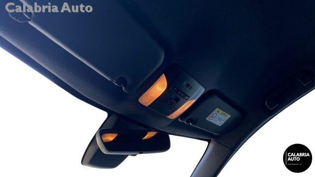 TOYOTA Corolla 2.0 Hybrid Lounge