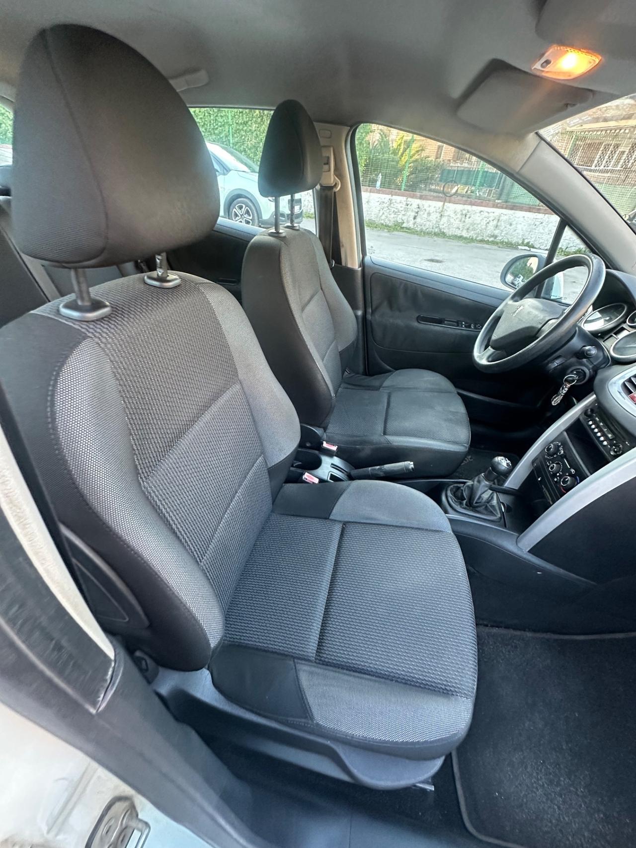 Peugeot 207 Plus 1.4 8V 75CV 5p. ECO GPL