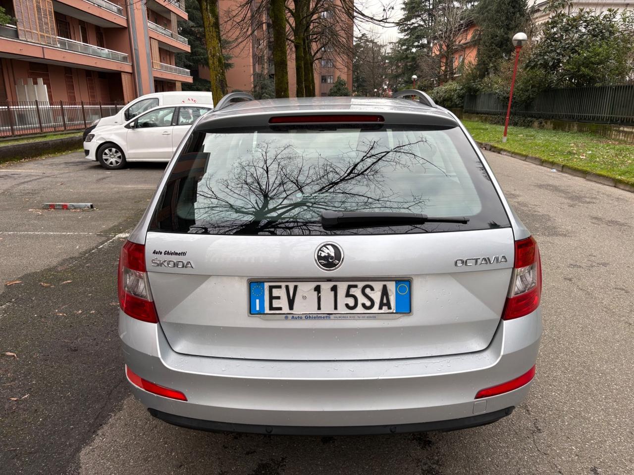 Skoda Octavia 1.6 TDI CR 105 CV DSG Wagon Elegance