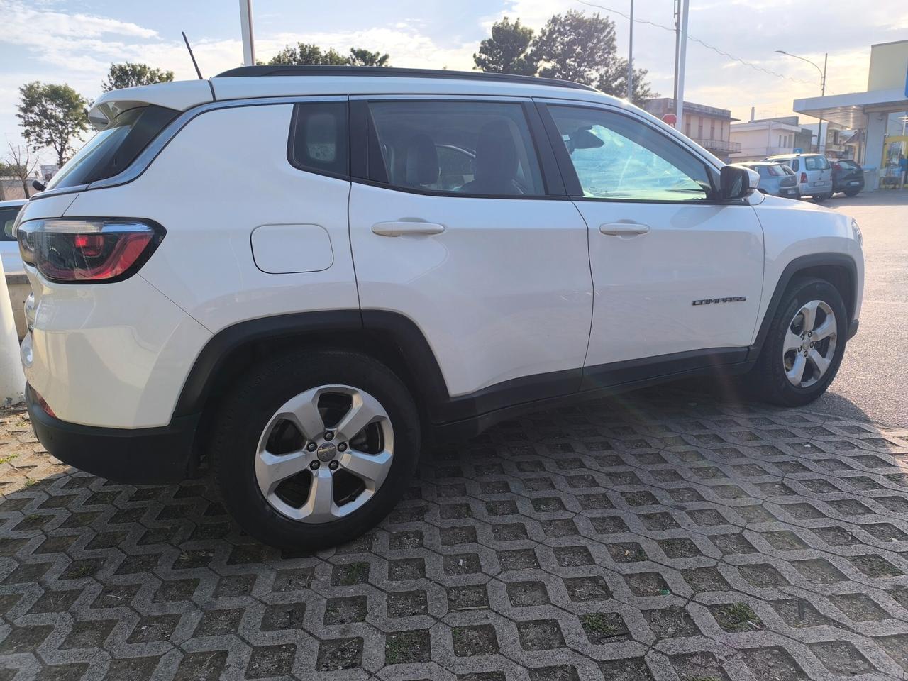 JEEP COMPASS BUSINESS 1.6 DIESEL 120cv LED/NAVI/SENS.POST