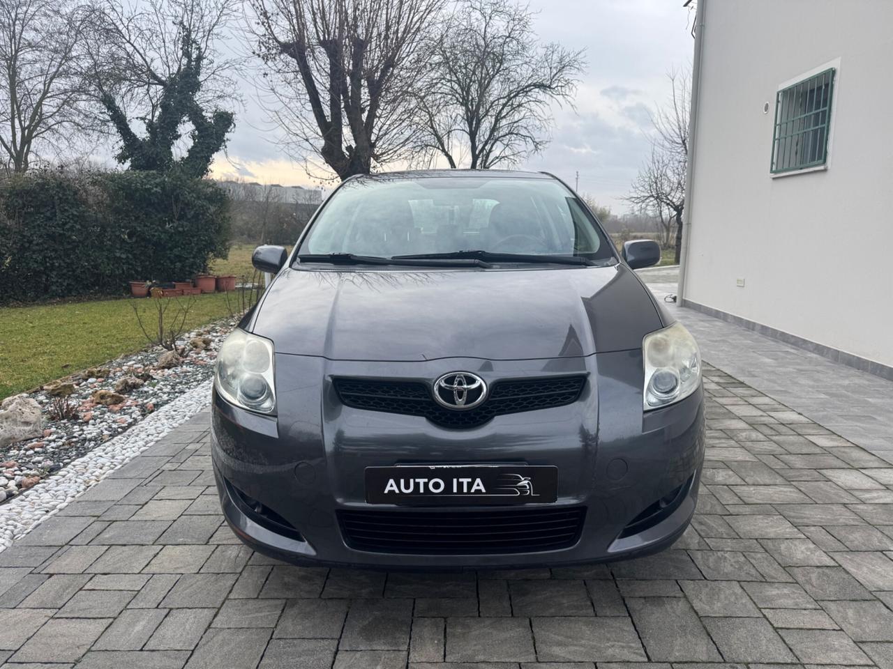 Toyota Auris 1.6 5 porte Sol OK NEOPATENTATI
