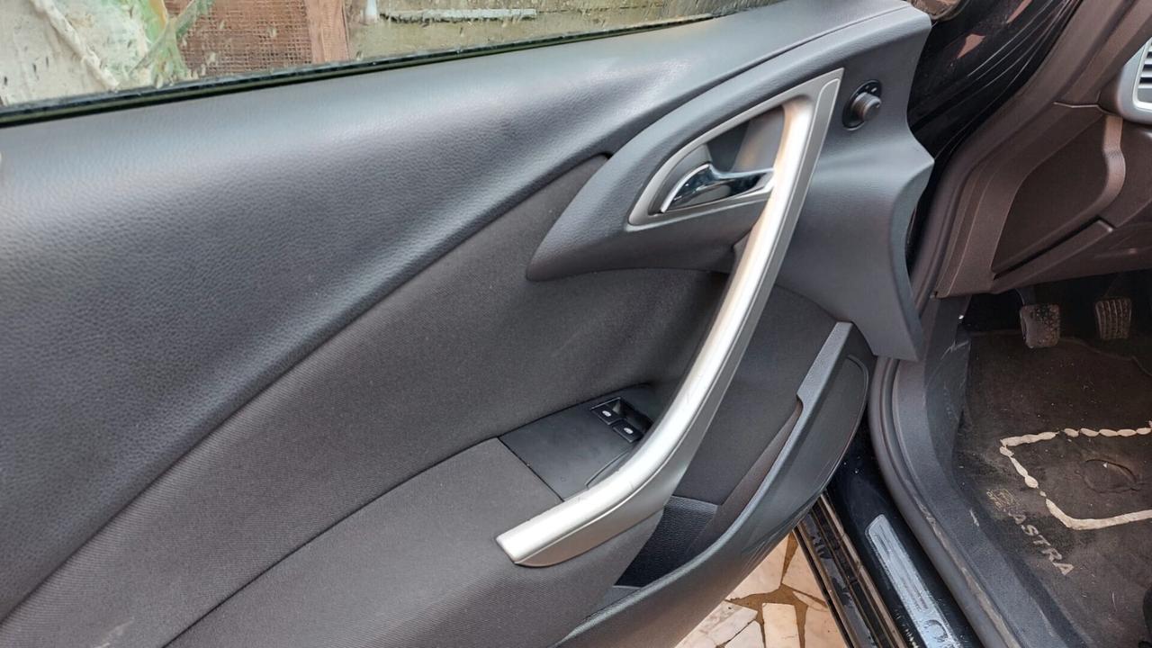 Opel Astra 1.7 CDTI 125CV 5 porte Elective