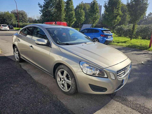 VOLVO S60 D3 Momentum