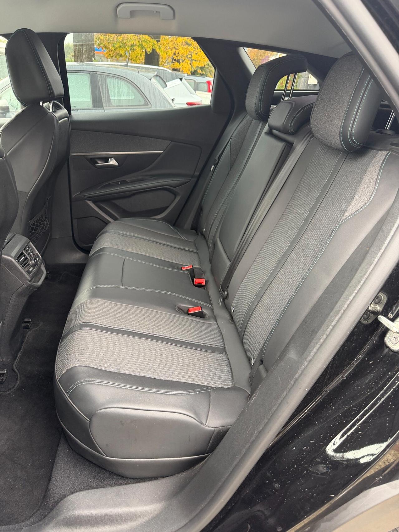 Peugeot 3008 Hybrid 225 e-EAT8 Allure Pack