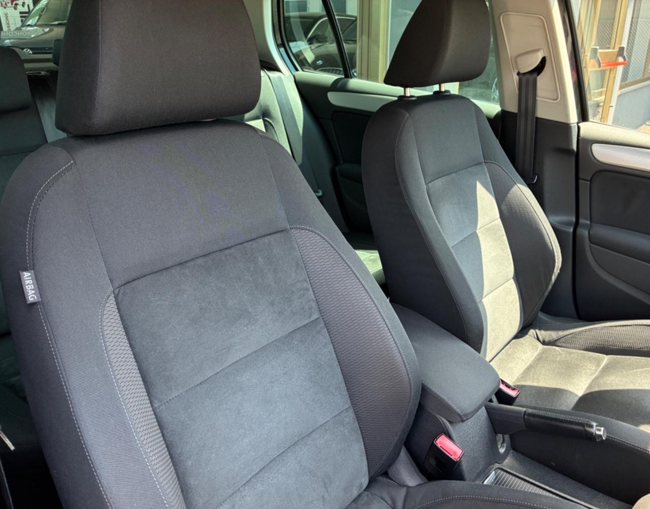 Volkswagen Golf 2.0 TDI 110 cv Highline - 5 porte