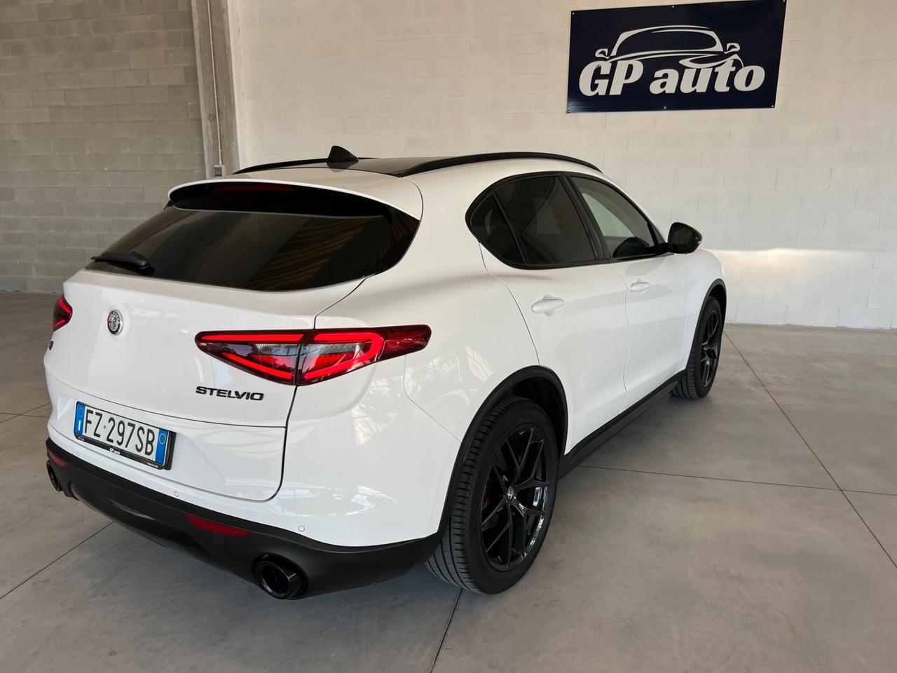 Alfa Romeo Stelvio 2.2 Turbodiesel 190 CV AT8 Q4 B-Tech