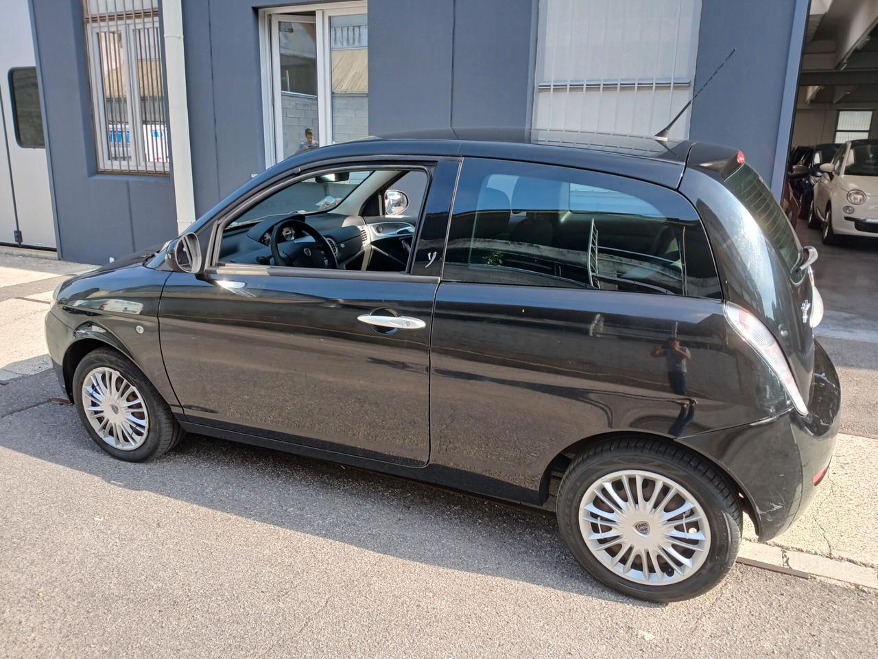 Lancia Ypsilon 1.2 Argento