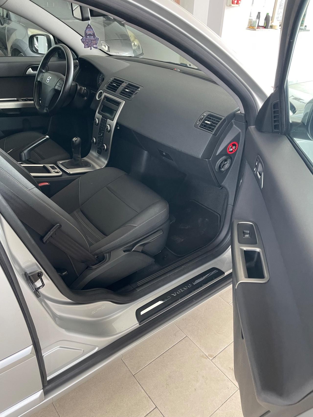 Volvo S40 2.0 D cat Summum