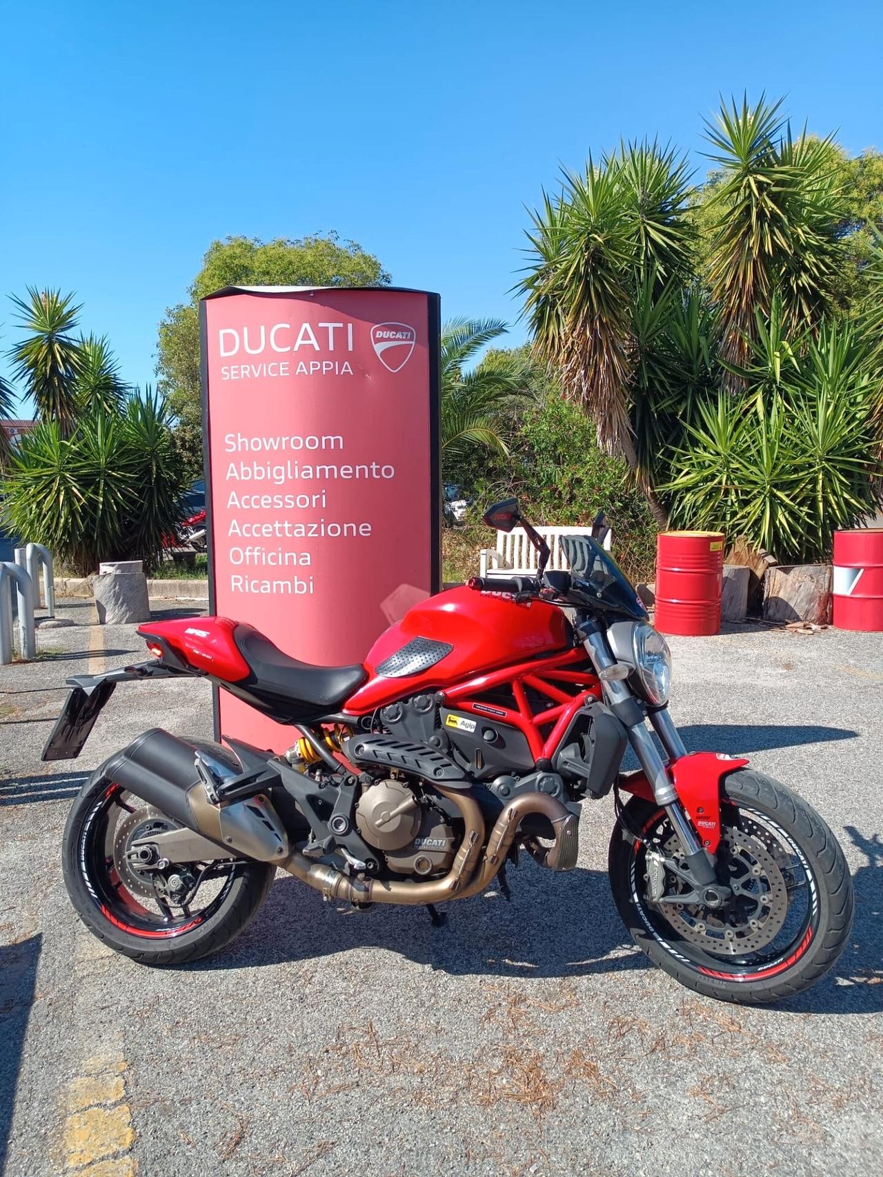 Ducati Monster 821 RED