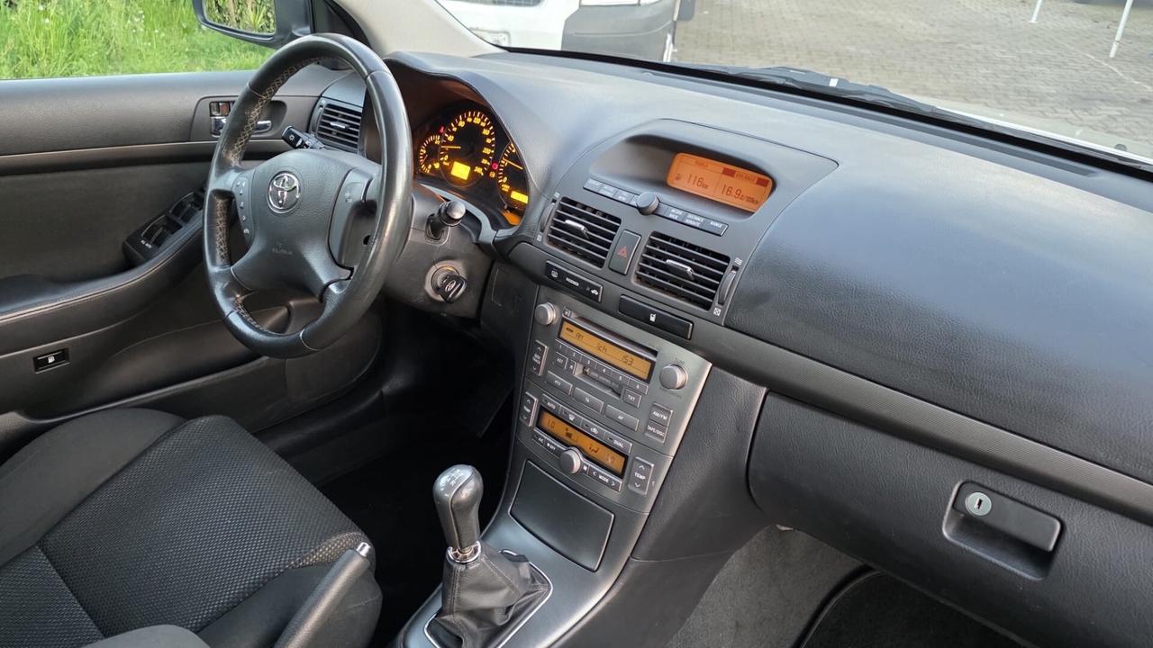 Toyota Avensis 1.8 16V 129CV PERFETTA